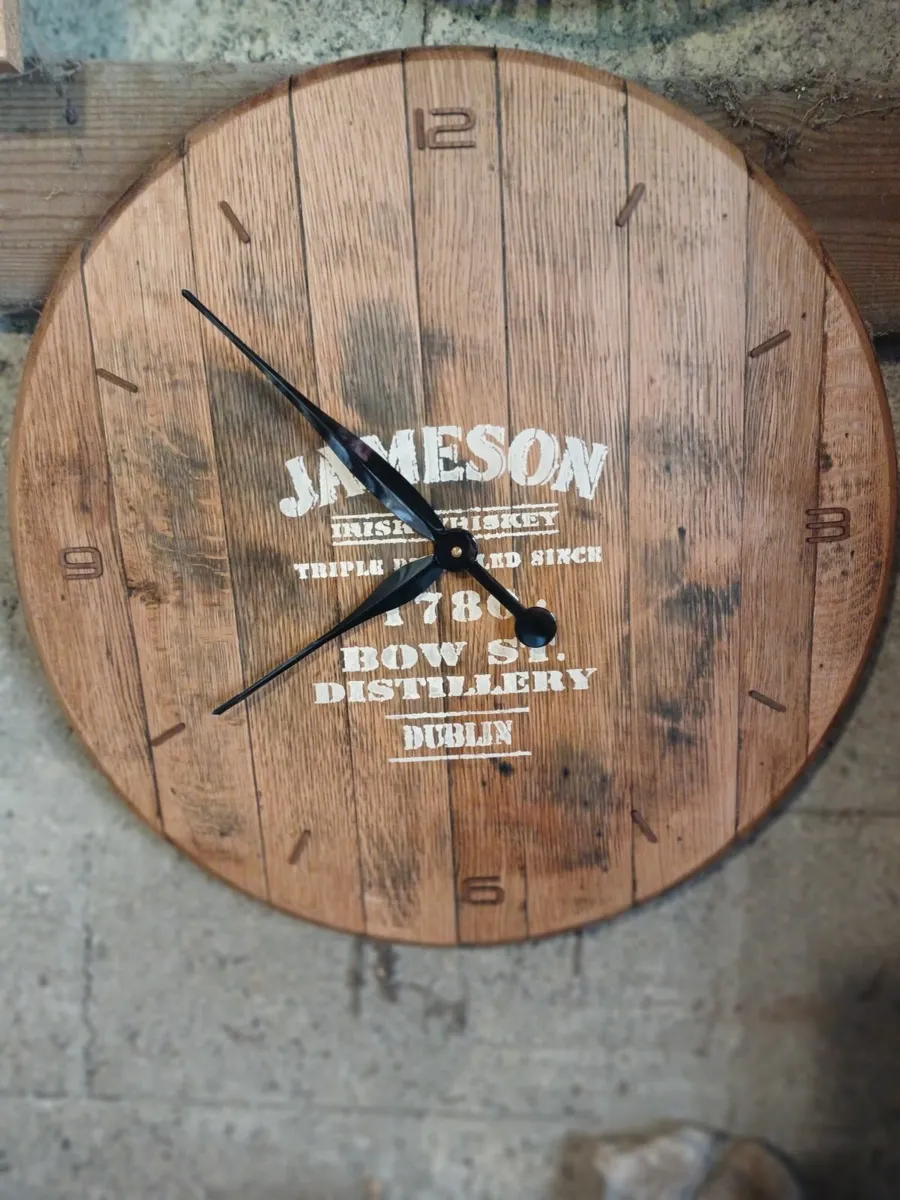 Pub memorabilia - Image 4