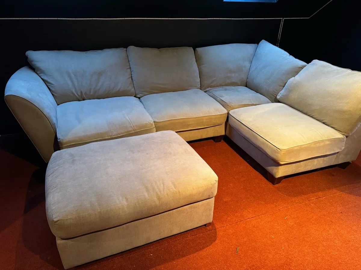 Couch for sale - Image 1
