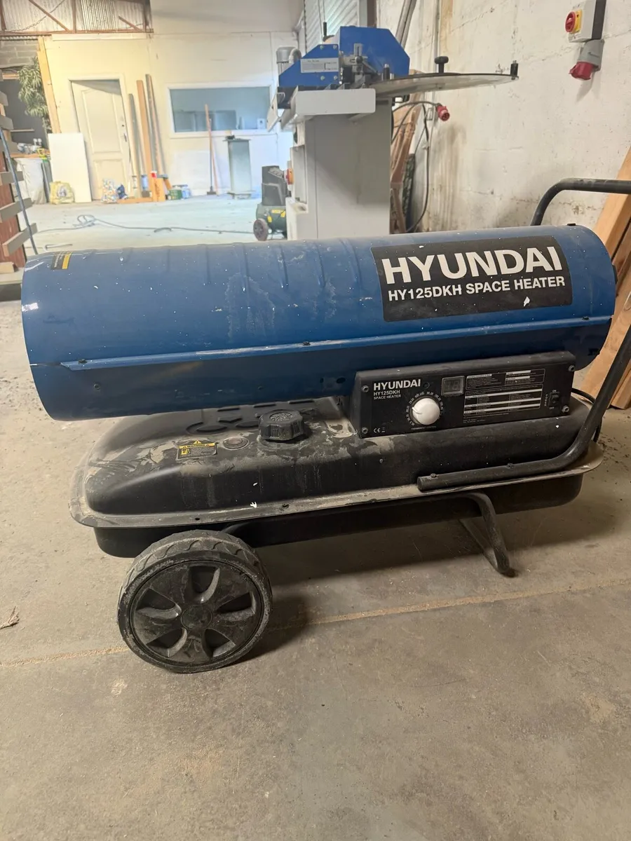 Space heater - Image 2