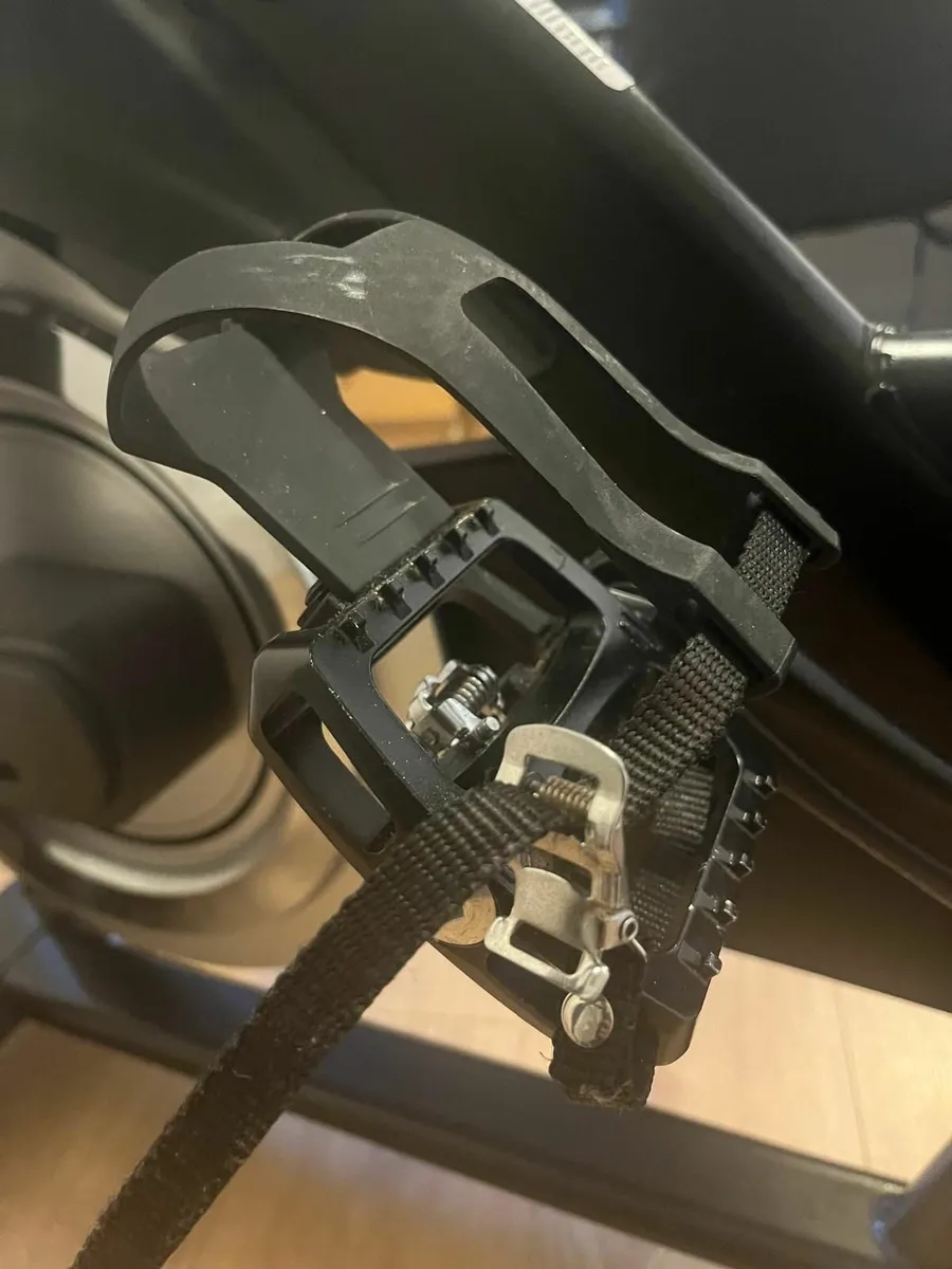 Bolt M Pro Spin Bike - Image 4