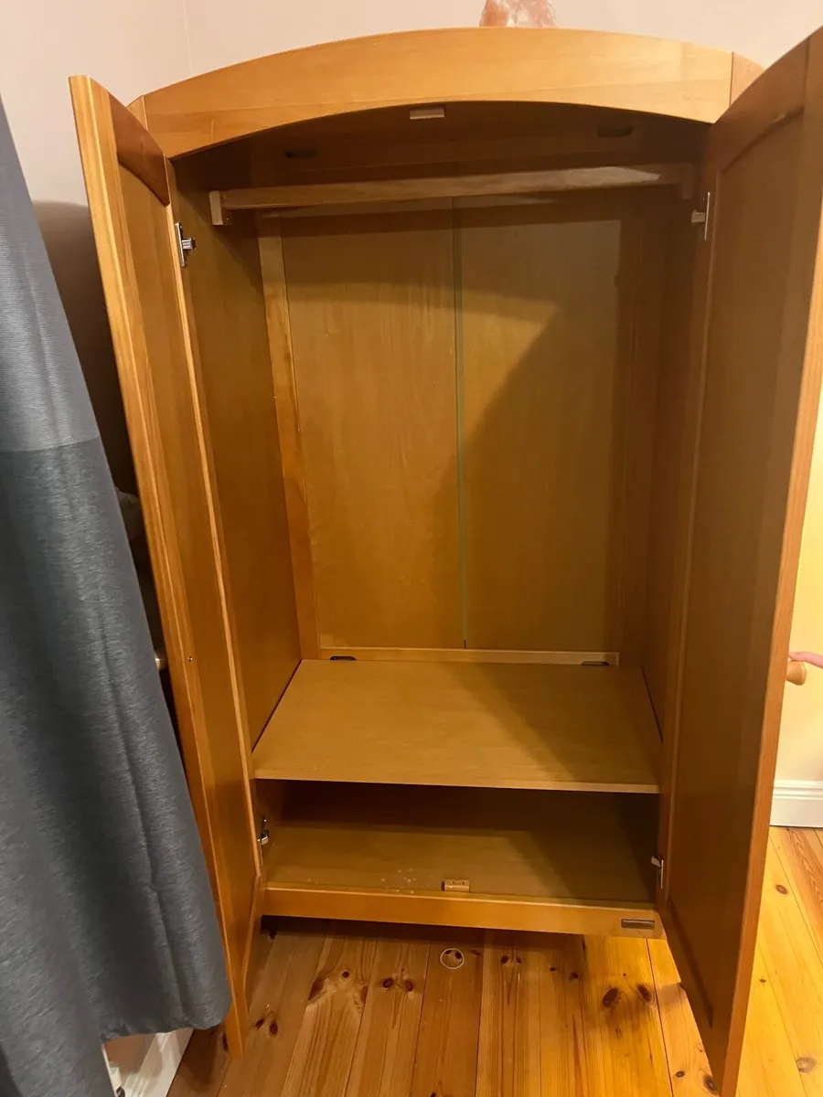 Wardrobe and drawers - Image 4