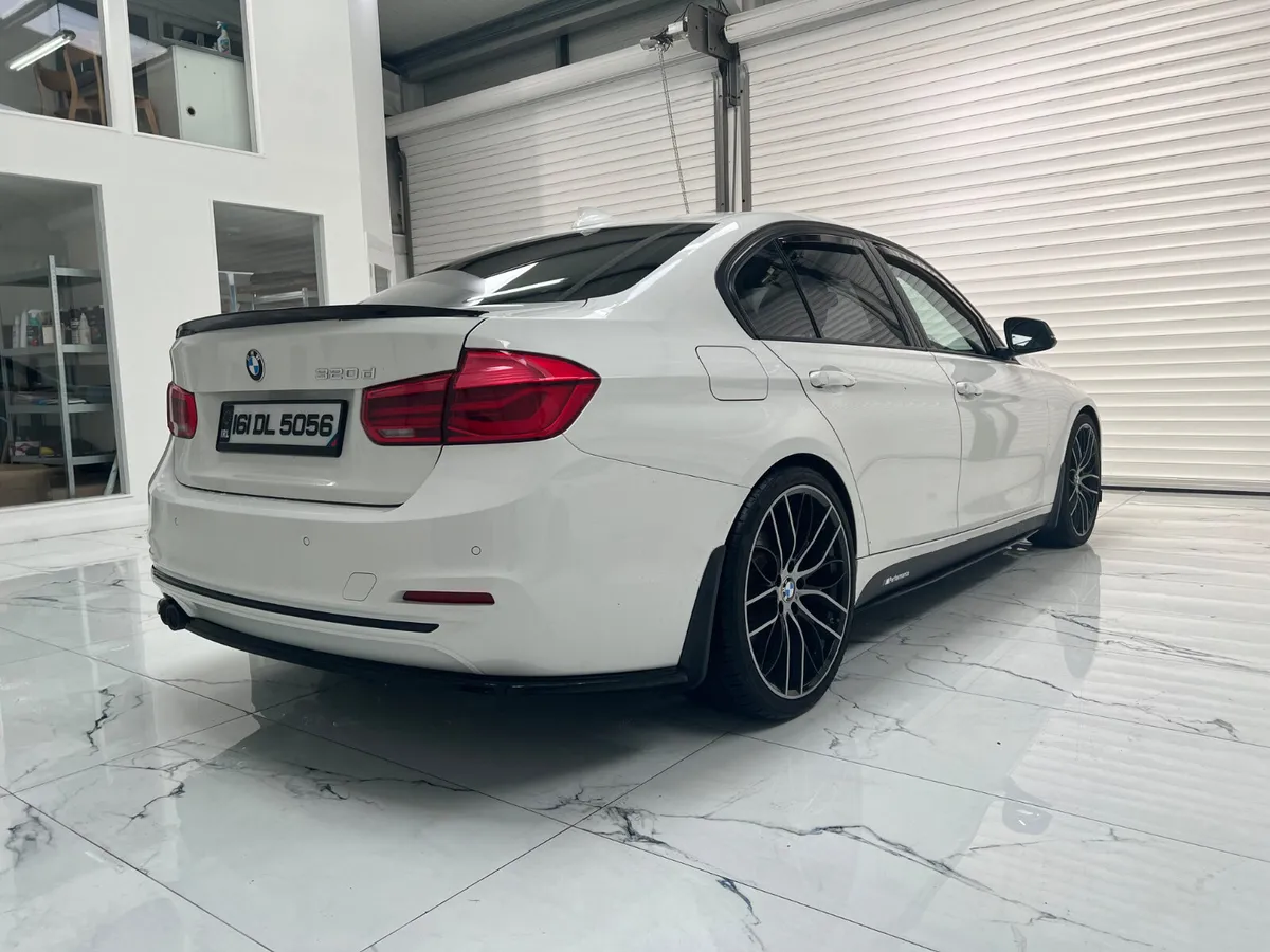 BMW 3-Series 2016 - Image 4