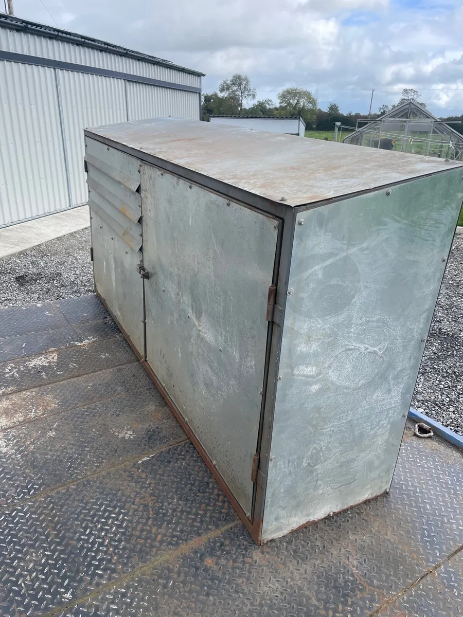 Outdoor storage - Image 3