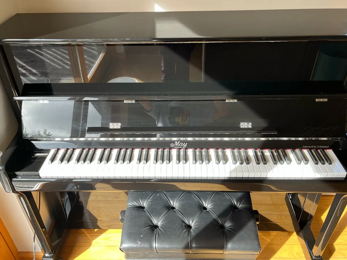Piano - Image 1
