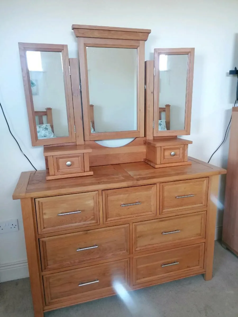 Bedroom furniture set - Image 3