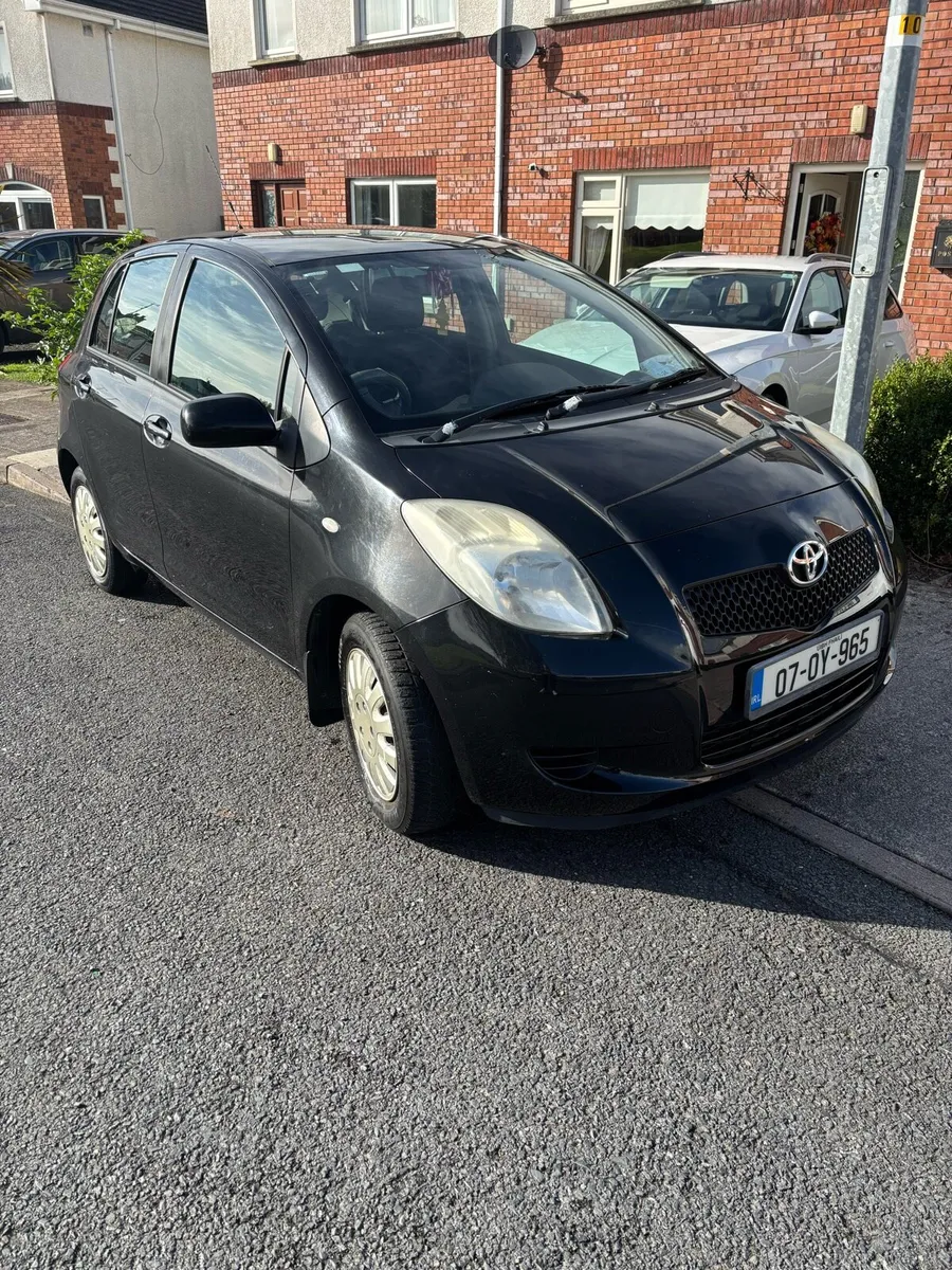 Toyota yaris - Image 1