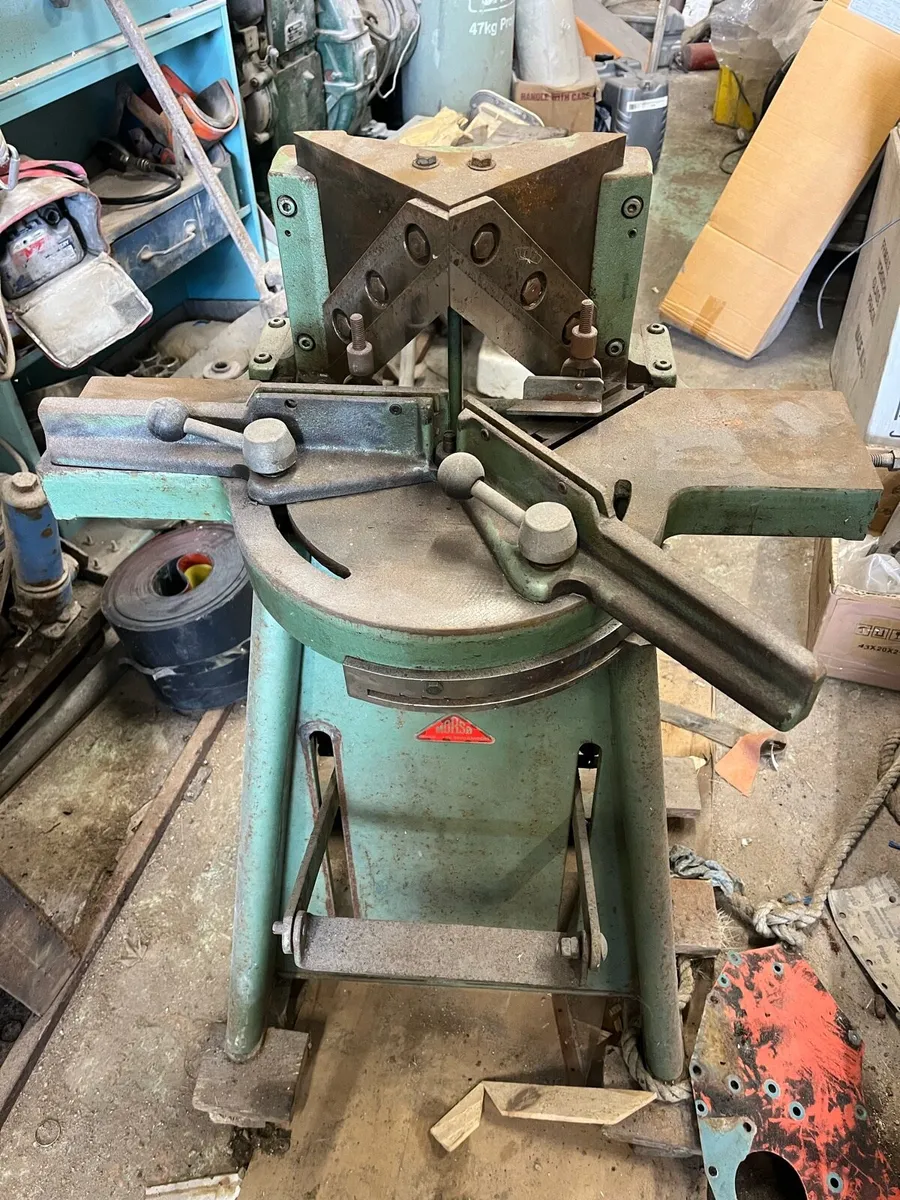 Picture frame cutter - Image 1
