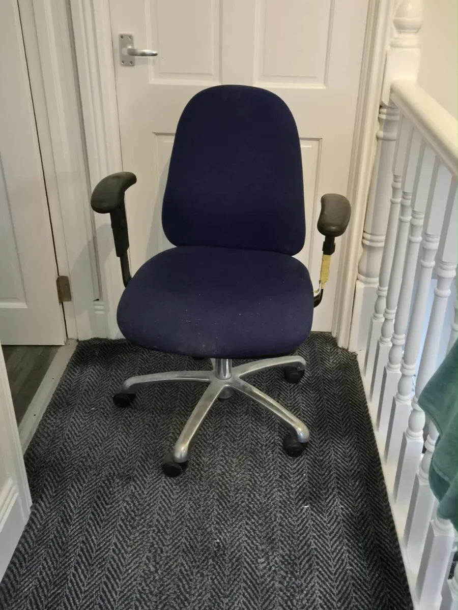 Desk and chair - Image 2