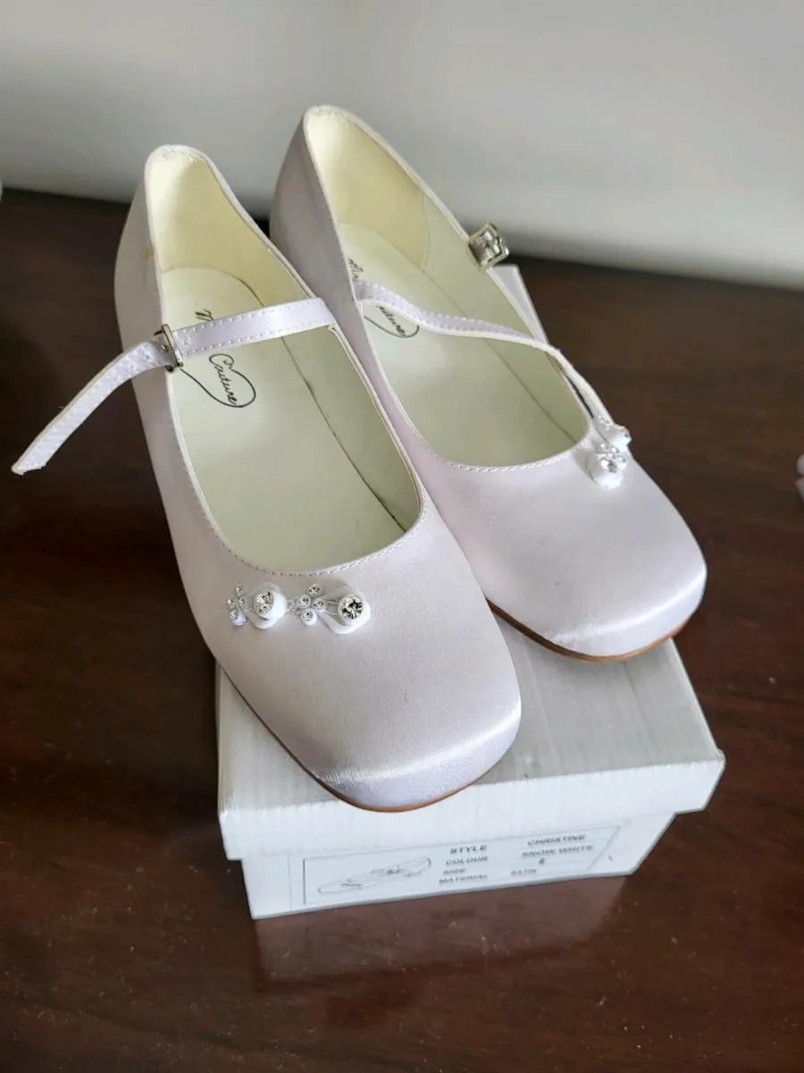 Communion dress, headpiece and shoes - Image 2