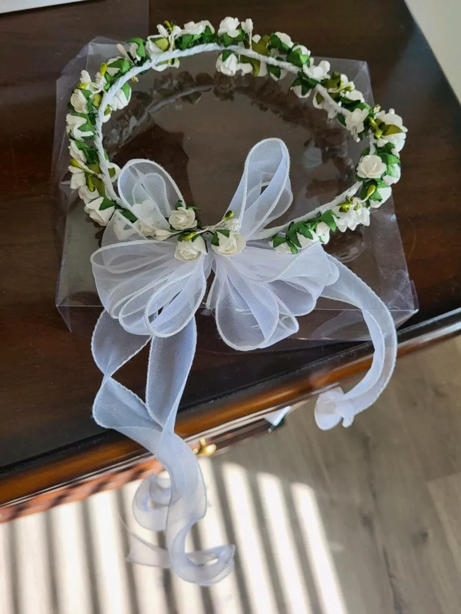 Communion dress, headpiece and shoes - Image 3