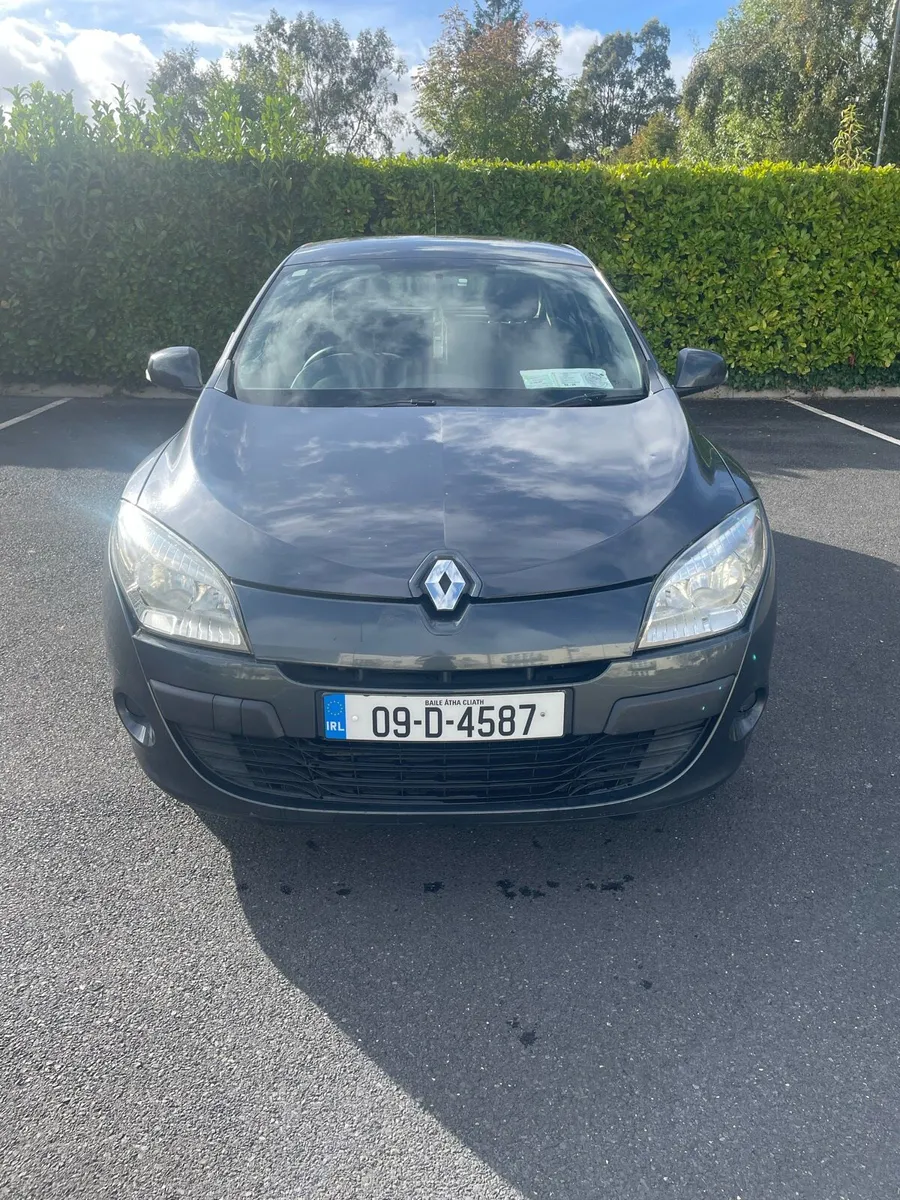 Renault Megane NEW NCT 09/2026 TAX 12/25 - Image 2