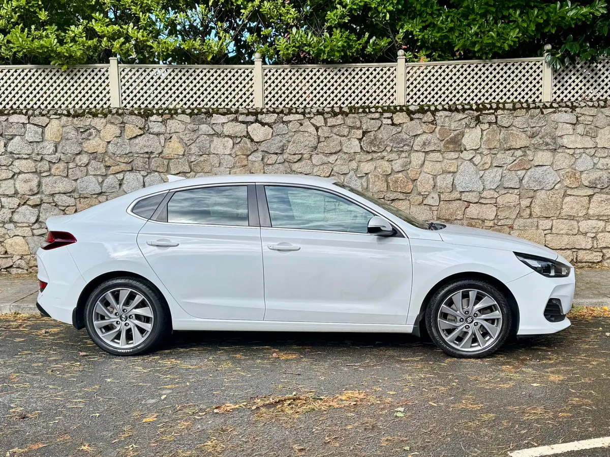 Hyundai i30 2018!!1.0L PETROL!!FASTBACK 118 BHP!! - Image 3
