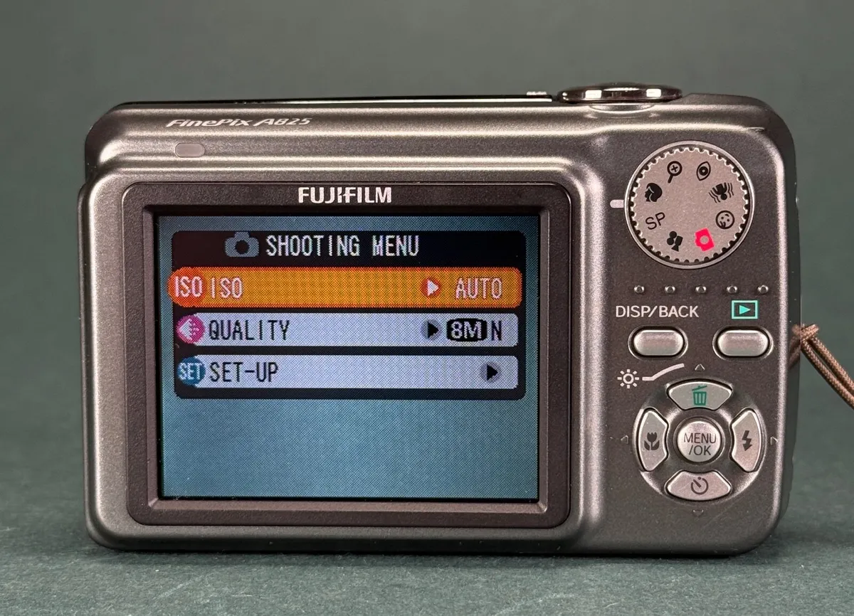Fujifilm FinePix A825 Digital Camera 8 Megapixels - Image 4
