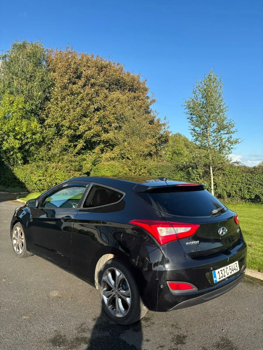 Hyundai i30 1.4 Diesel - Image 2