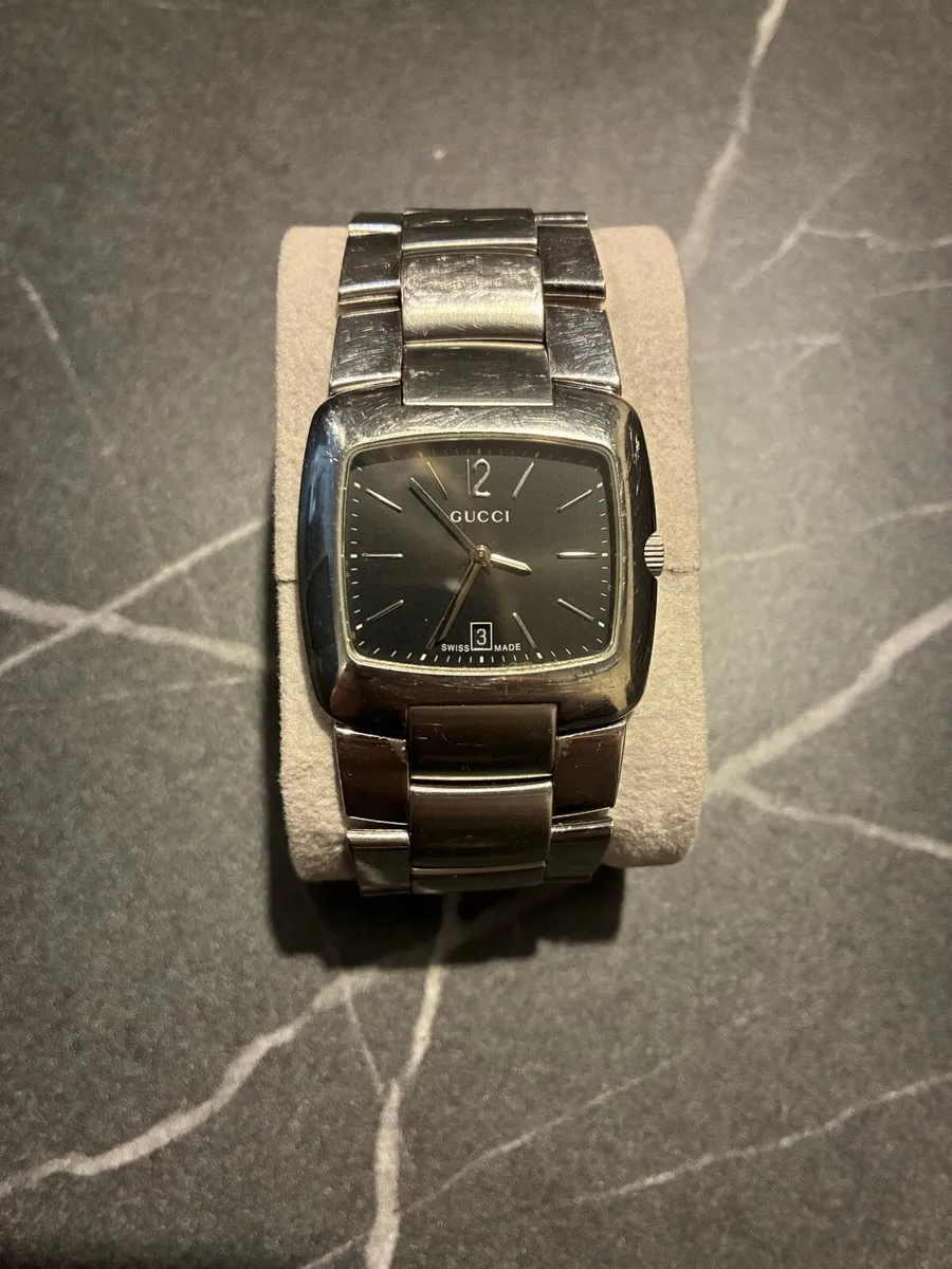 Gucci watch - Image 1