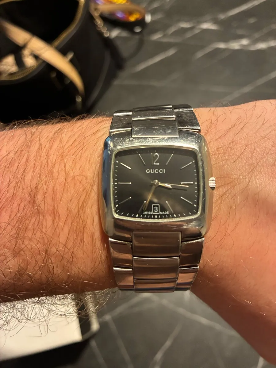 Gucci watch - Image 2