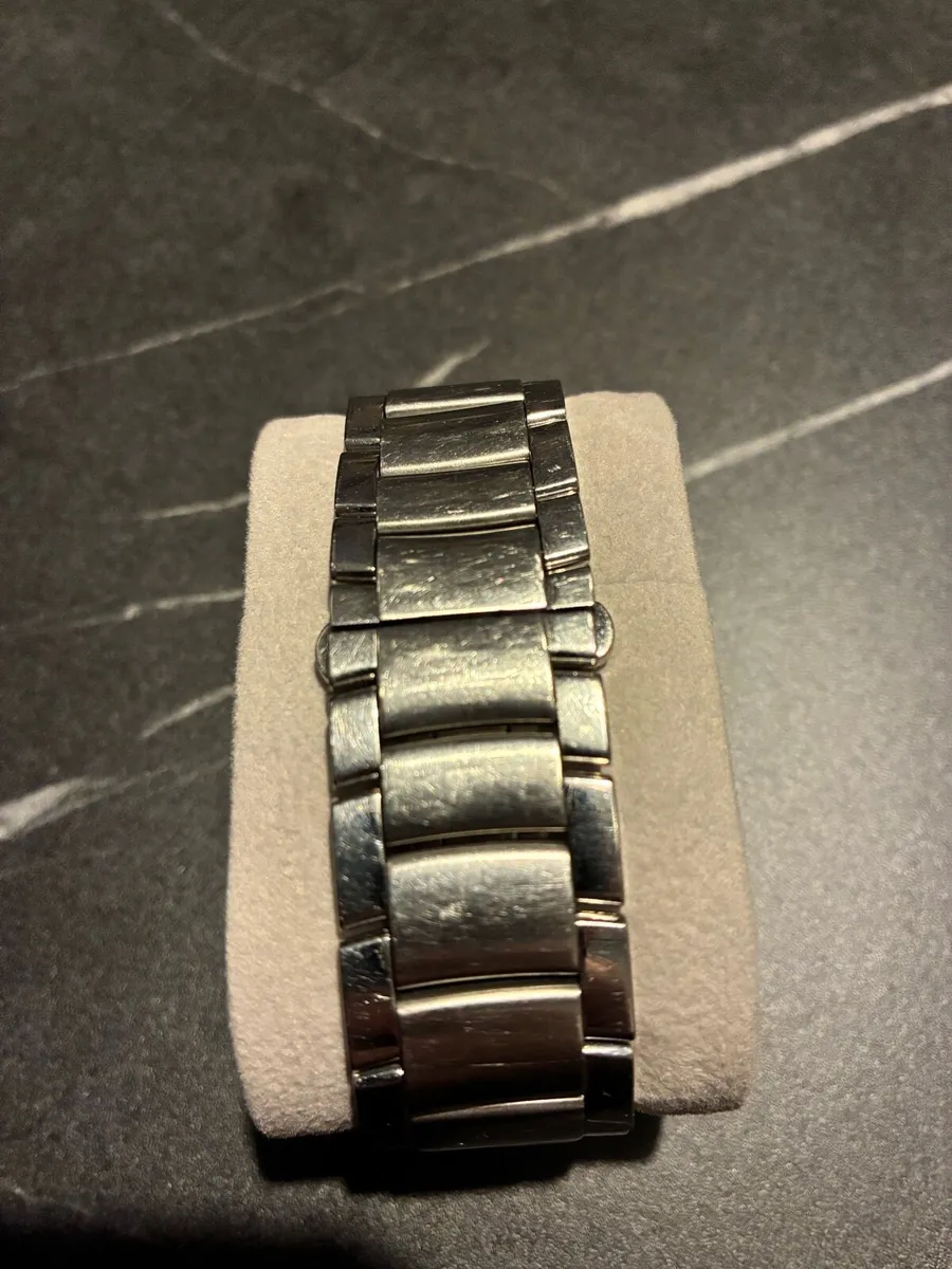 Gucci watch - Image 4