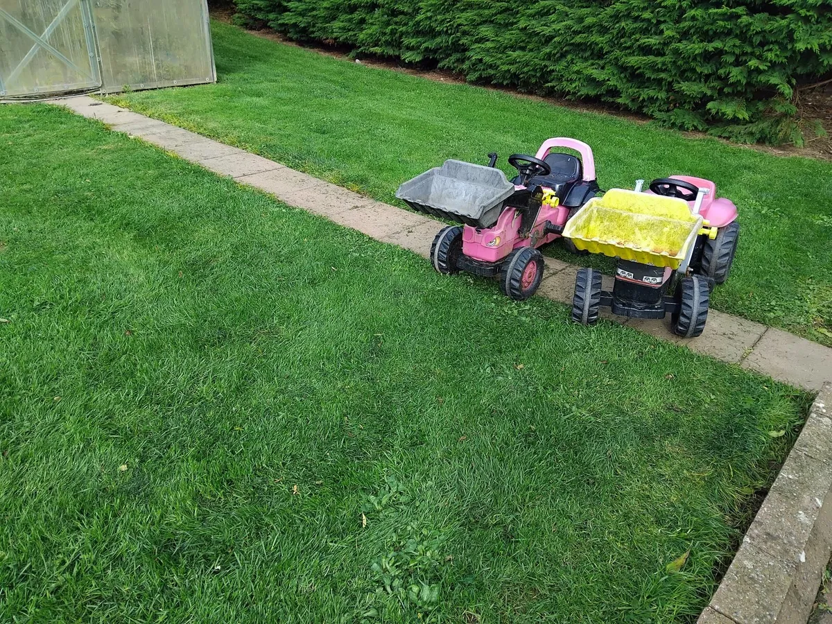 Toy tractor - Image 2