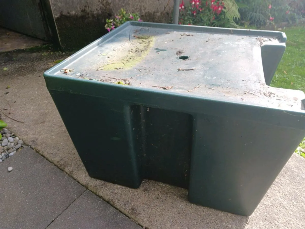 Carbery coal bunkers stand - Image 3