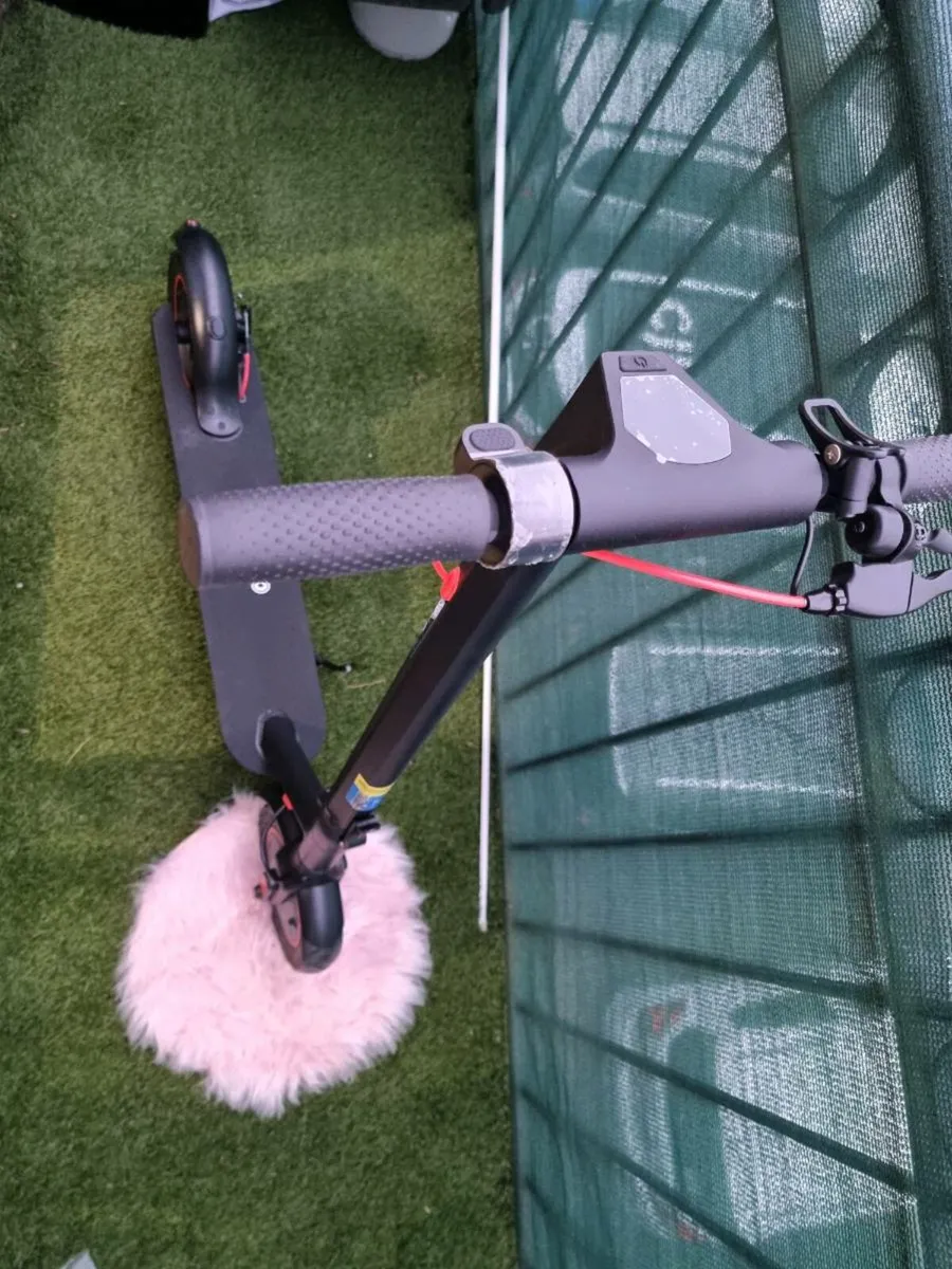 Electric scooter - Image 3