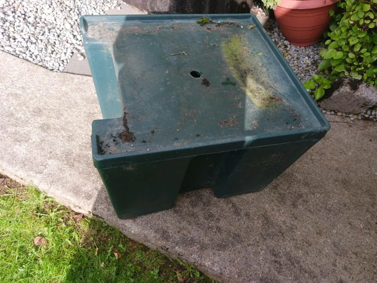 Carbery coal bunkers stand - Image 4