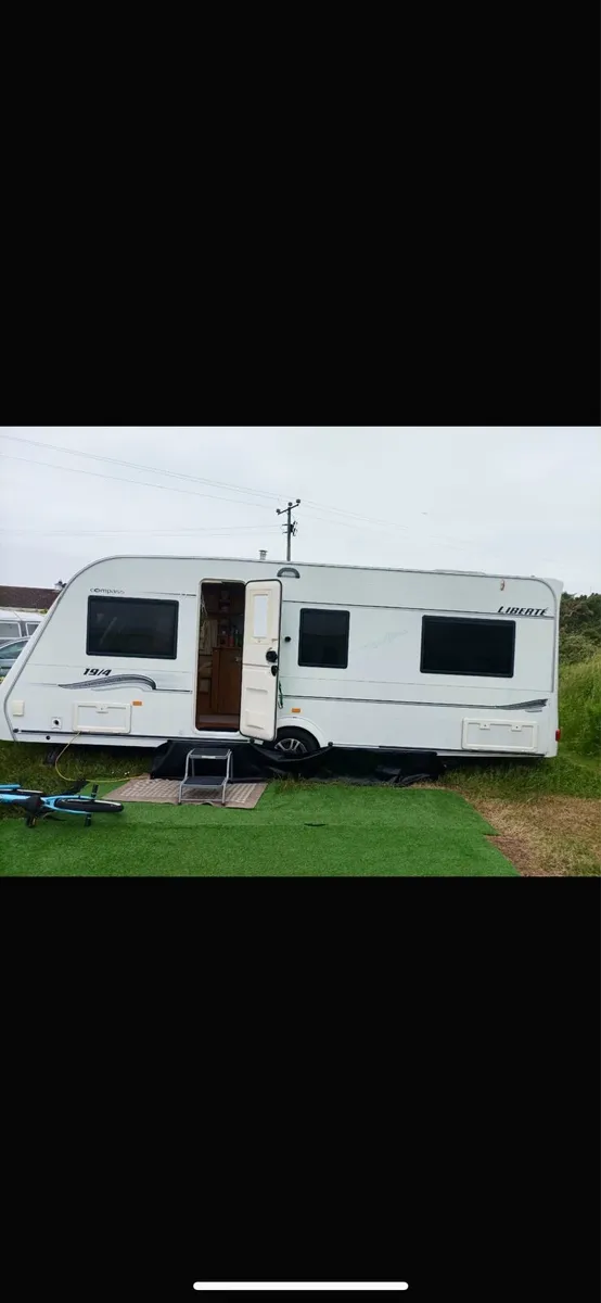 19/4 Fixed Bed Compass Liberte Caravan - Image 3