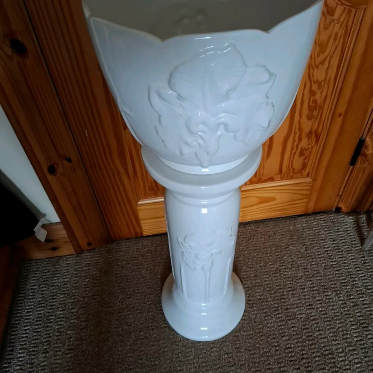 Lovely Flower Stand - Image 3