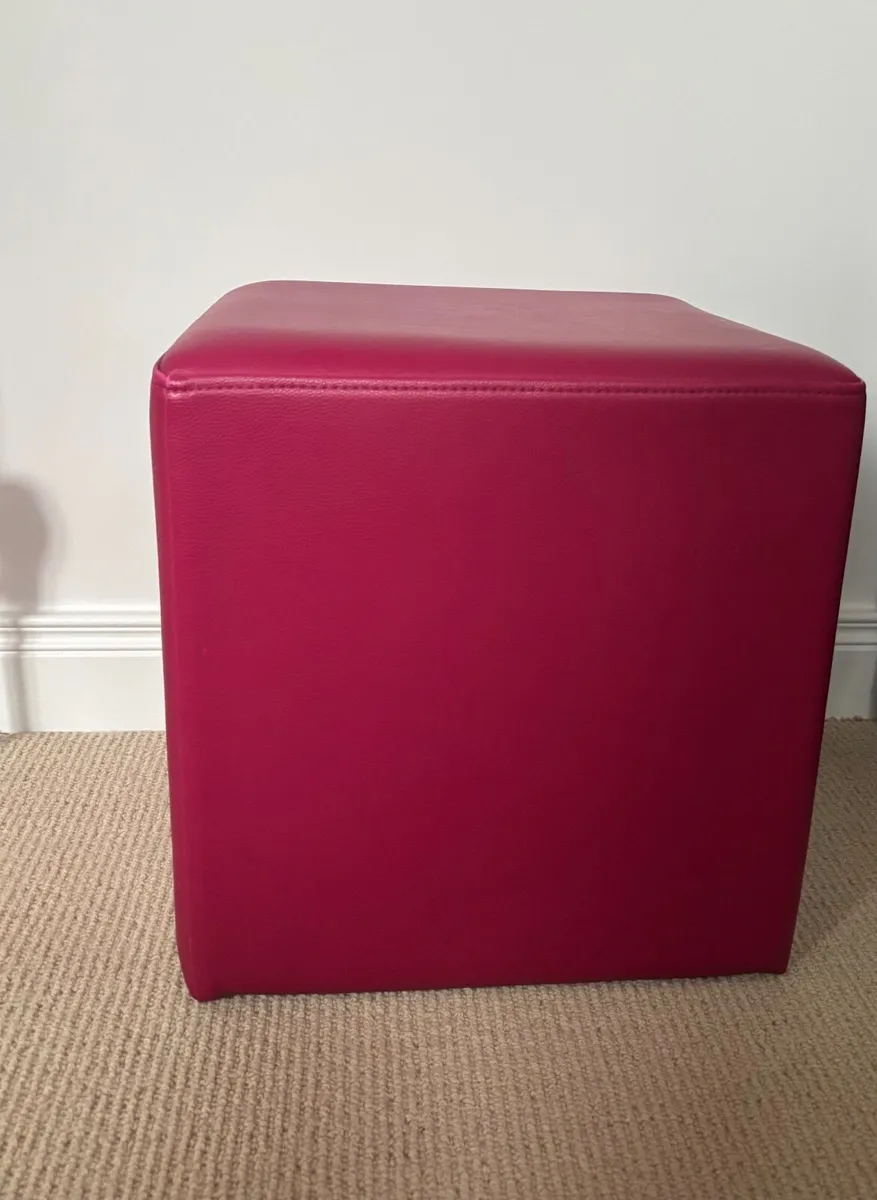 Stool in faux leather - Image 2