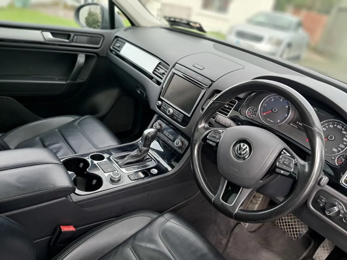 Volkswagen Touareg 2016 R-Line - Taxed and Tested - Image 2