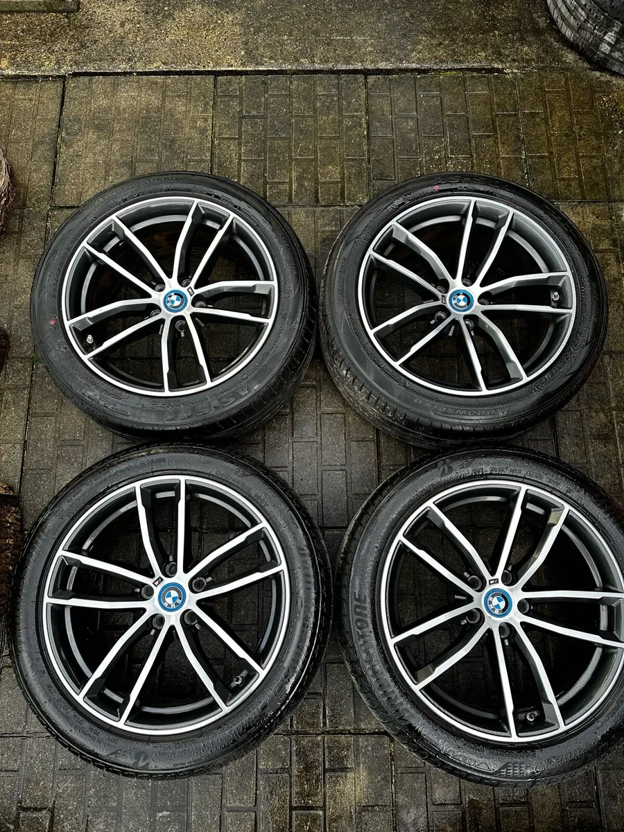 BMW 18” Genuine Alloys Great Tyres Immaculate - Image 1