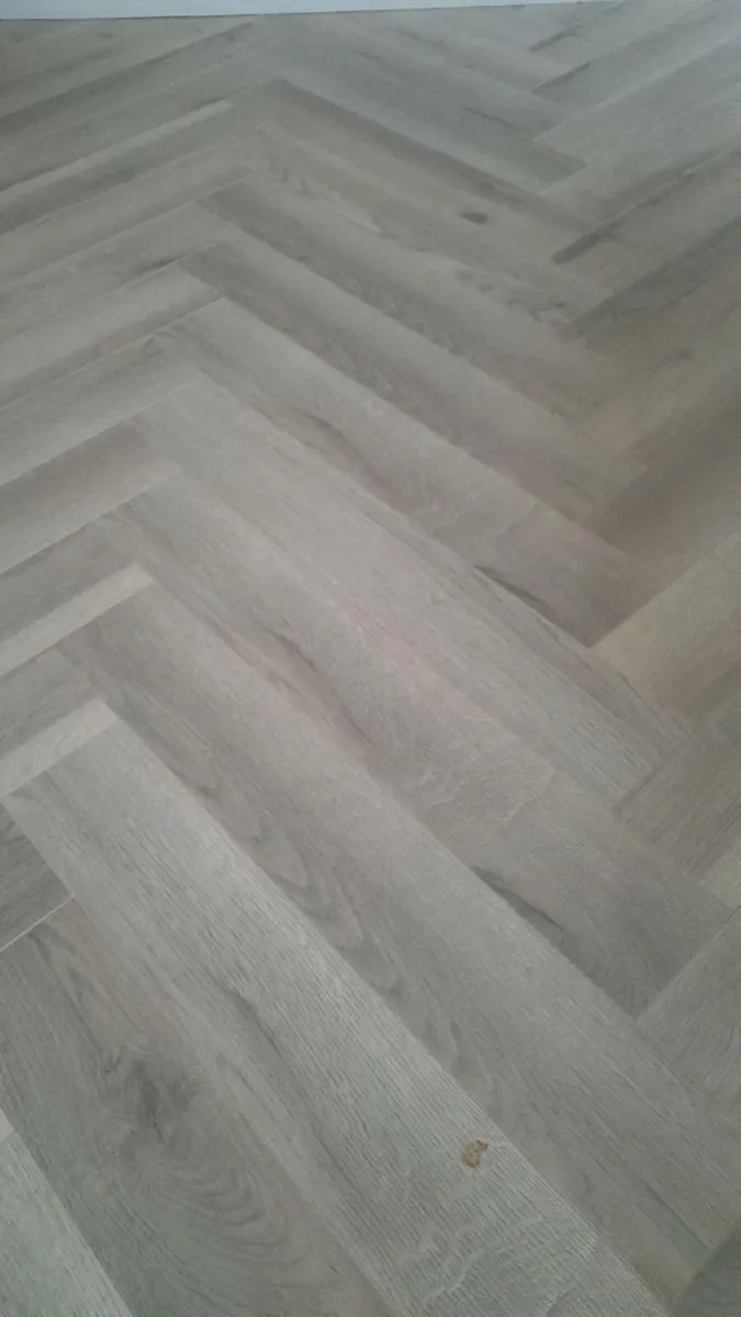 laminate flooring - Image 2