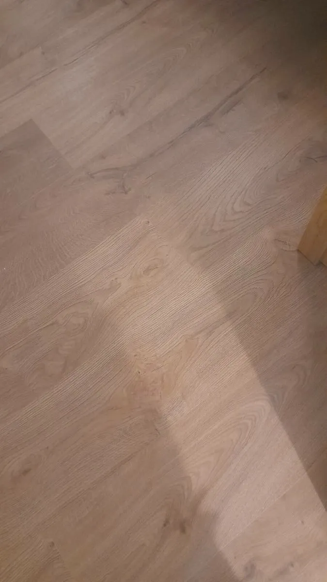 laminate flooring - Image 2