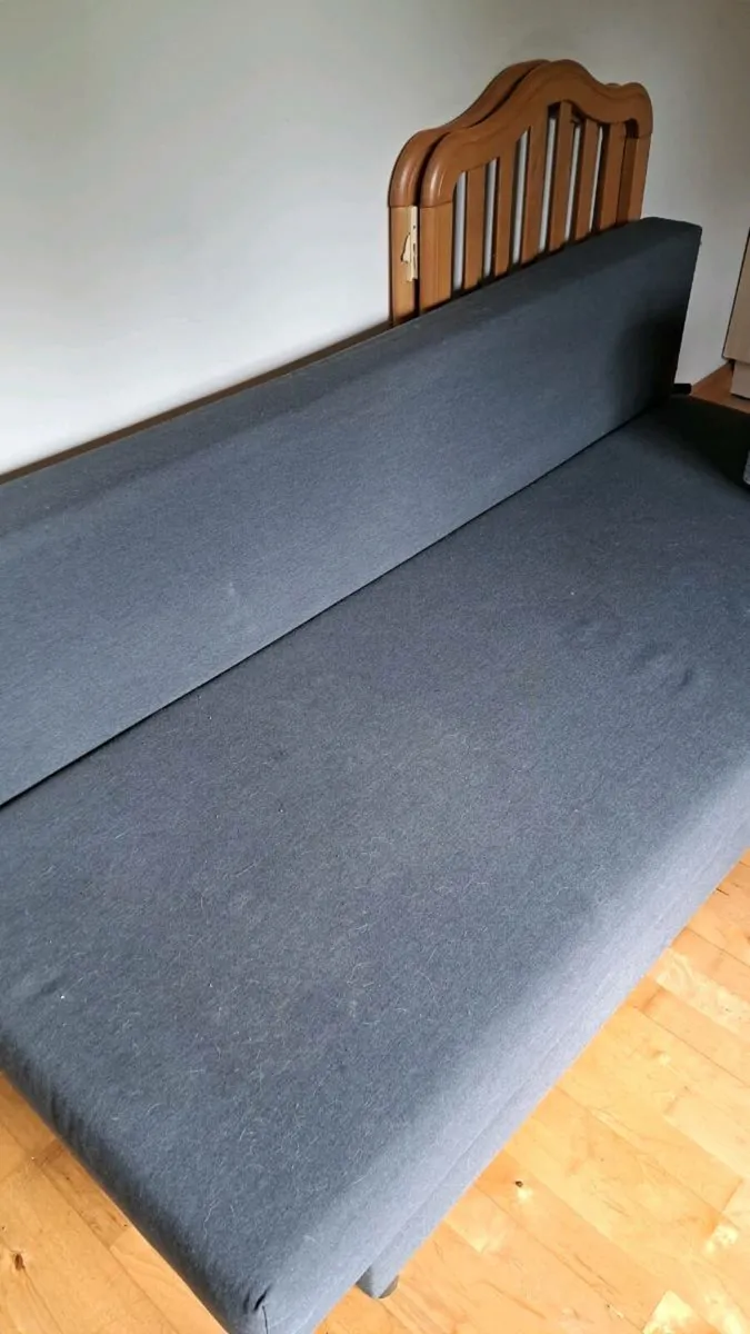 Foldable sofa