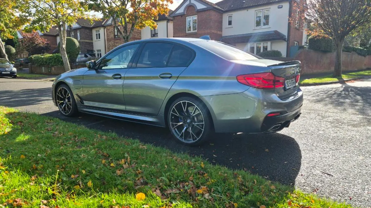 BMW 530e - Image 3