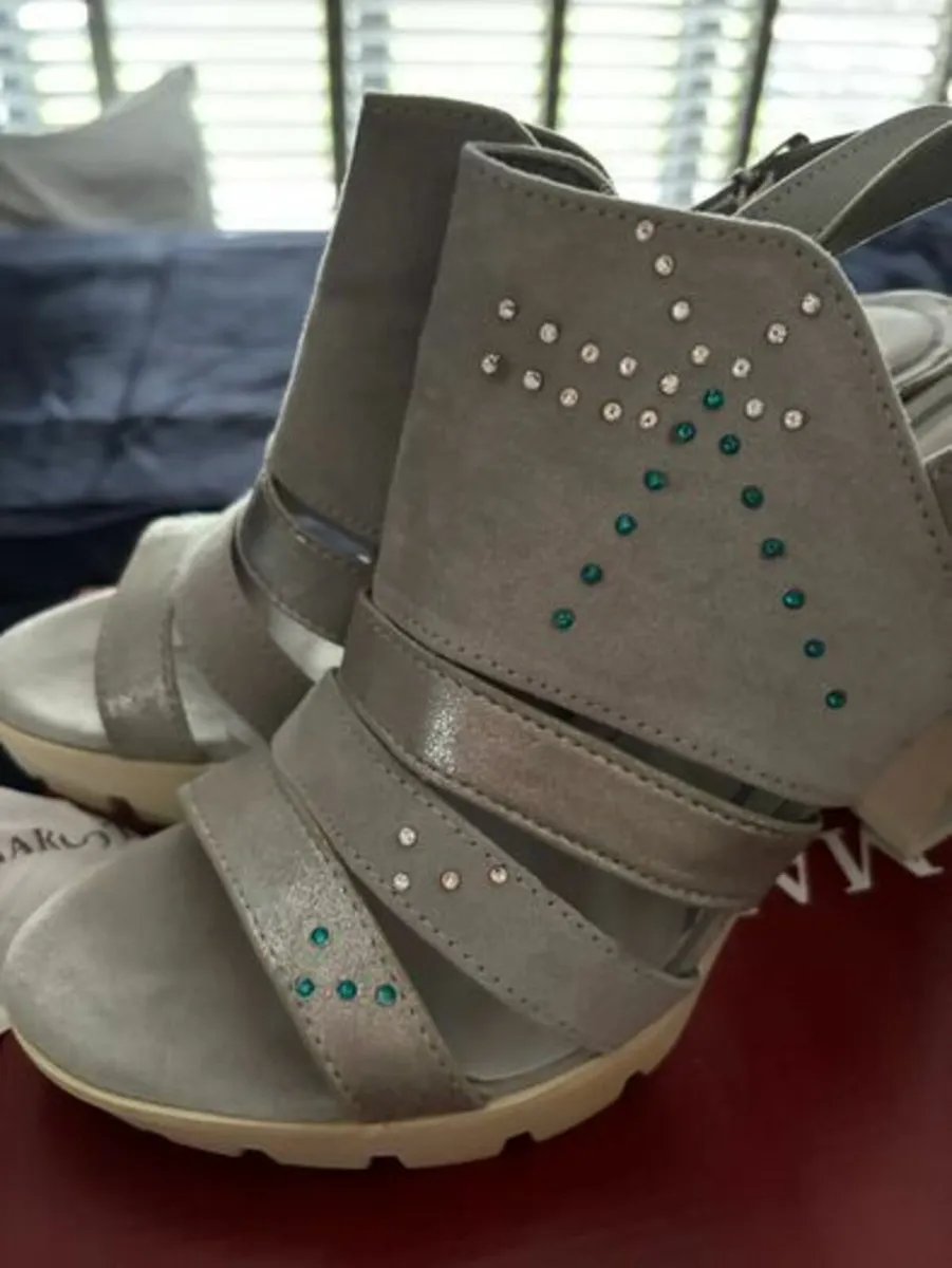 Marco Tozzi high heel Sandals 8UK 41EU Silver Grey - Image 1