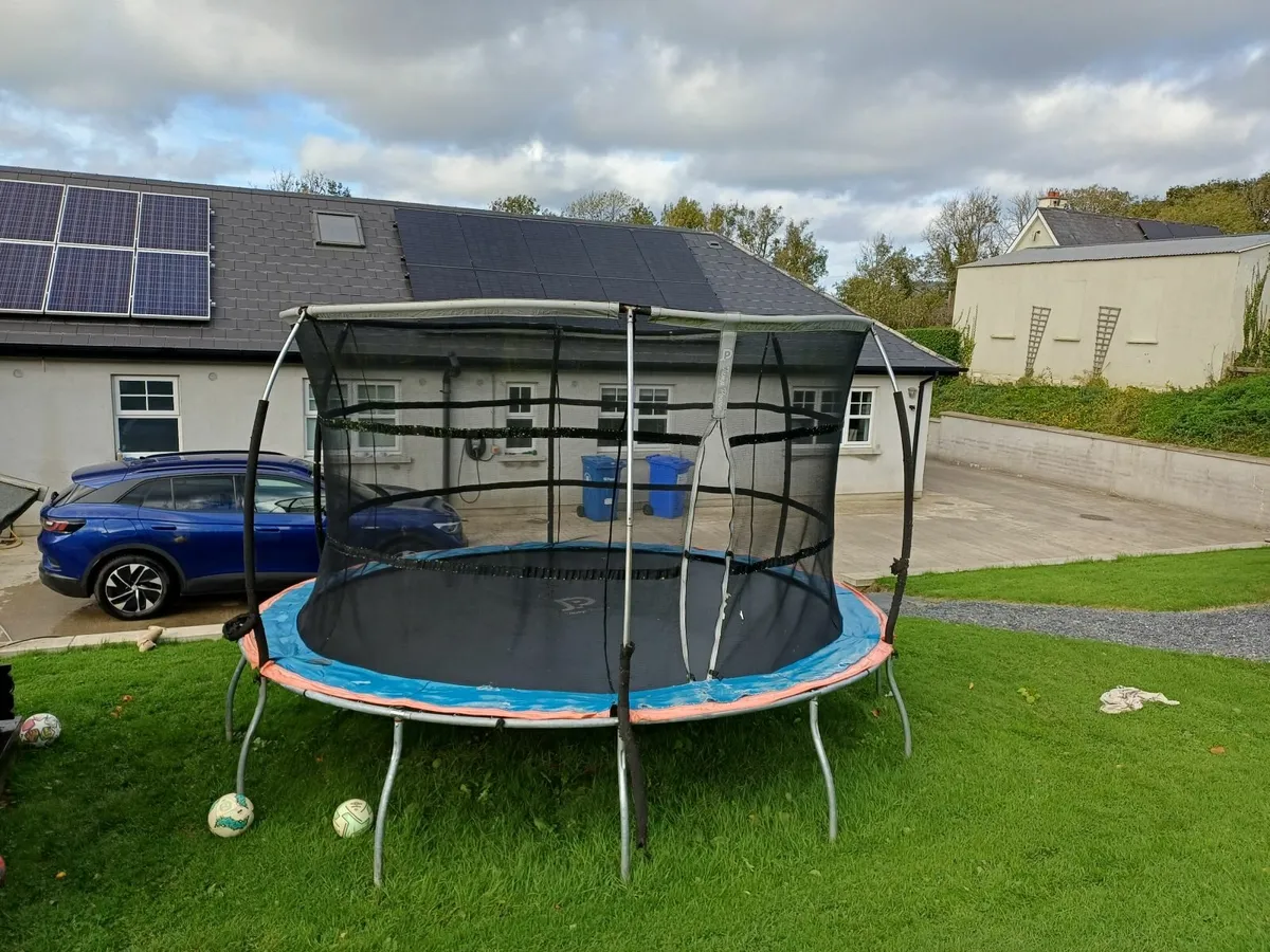 Trampoline - Image 3