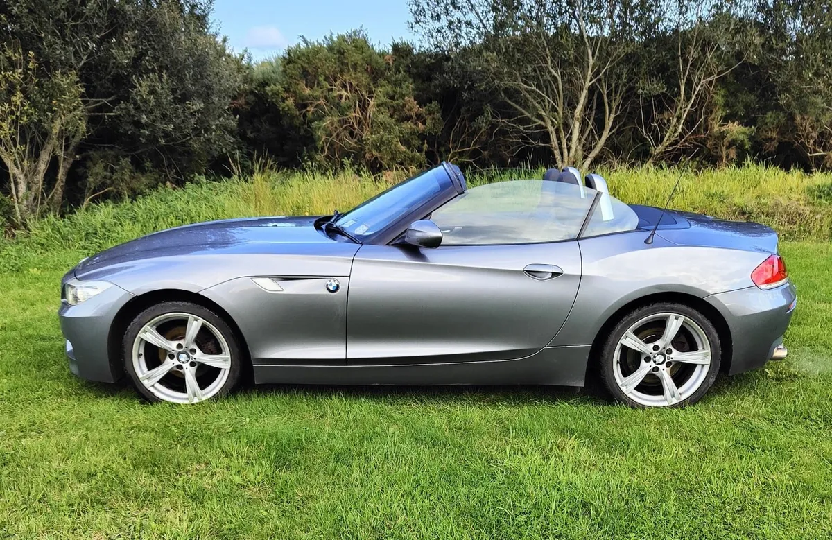 BMW Z4 2012 - Image 2