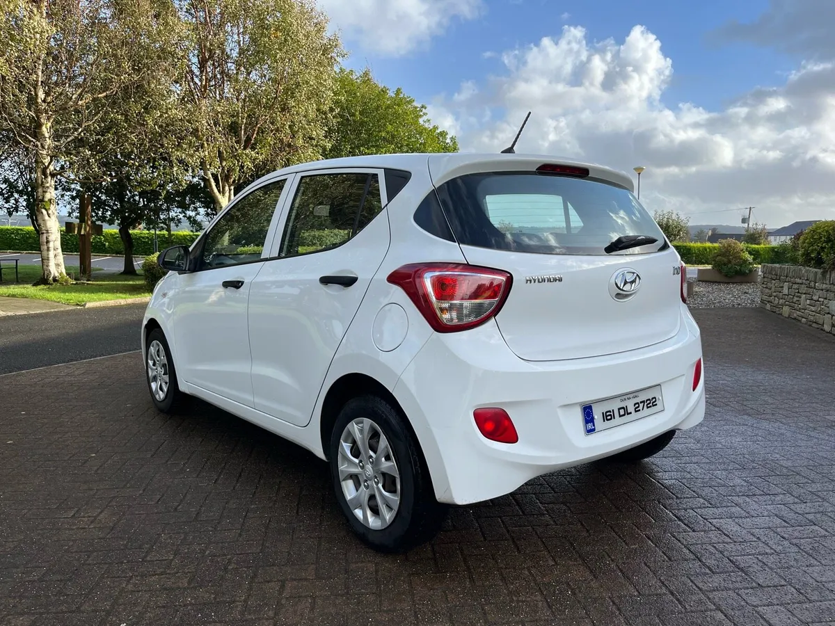 Hyundai i10 - Image 2