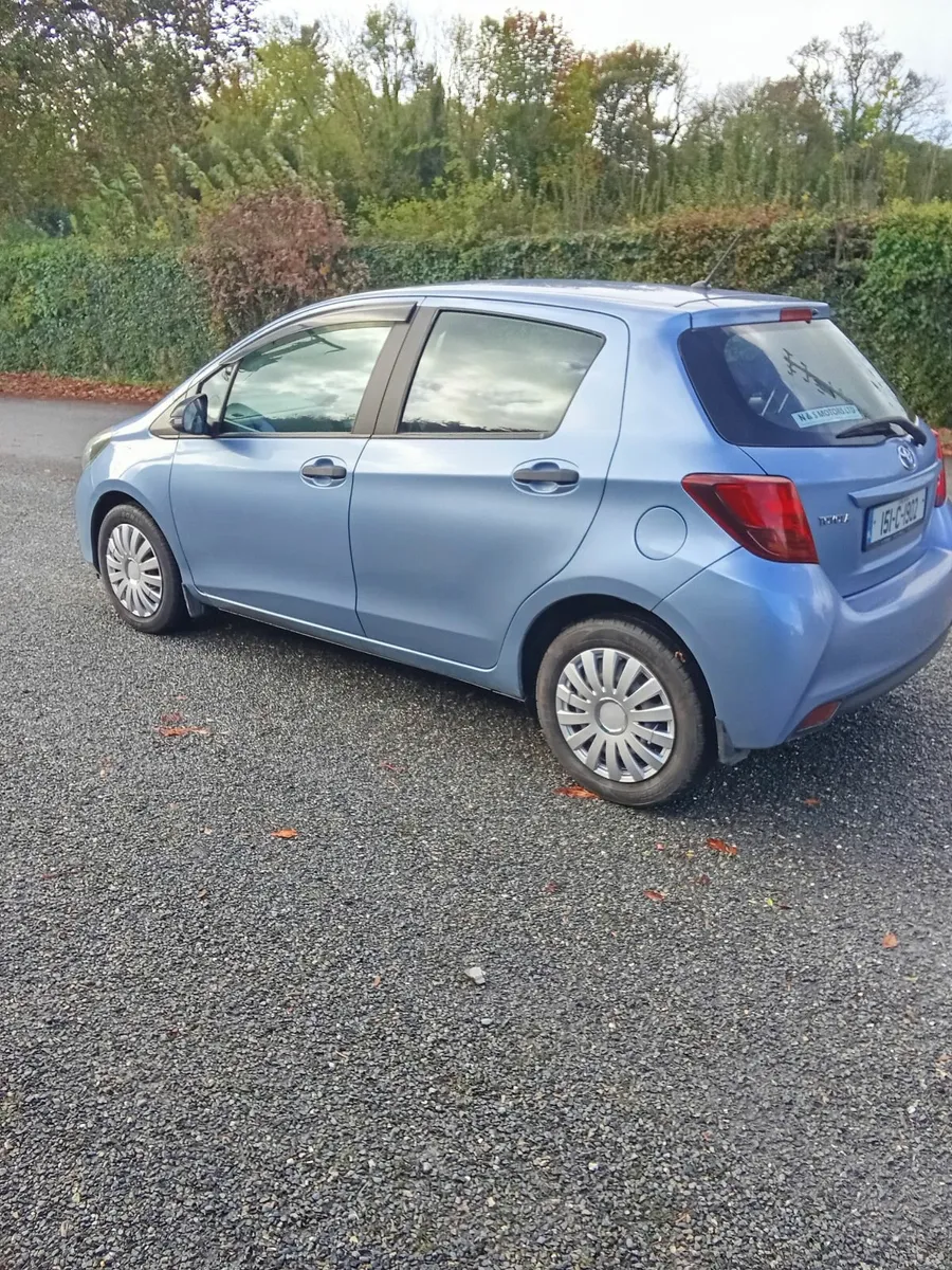 Toyota Yaris 2015 - Image 2