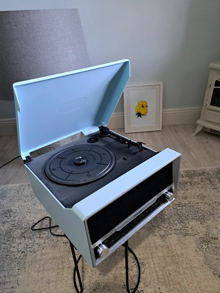 Philips Record Player in Baby Blue - Image 3