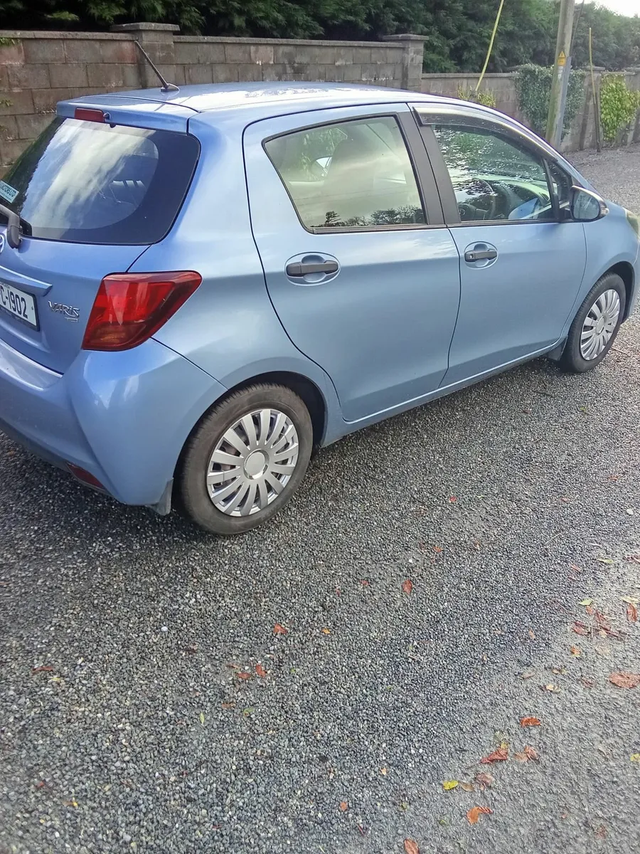 Toyota Yaris 2015 - Image 3
