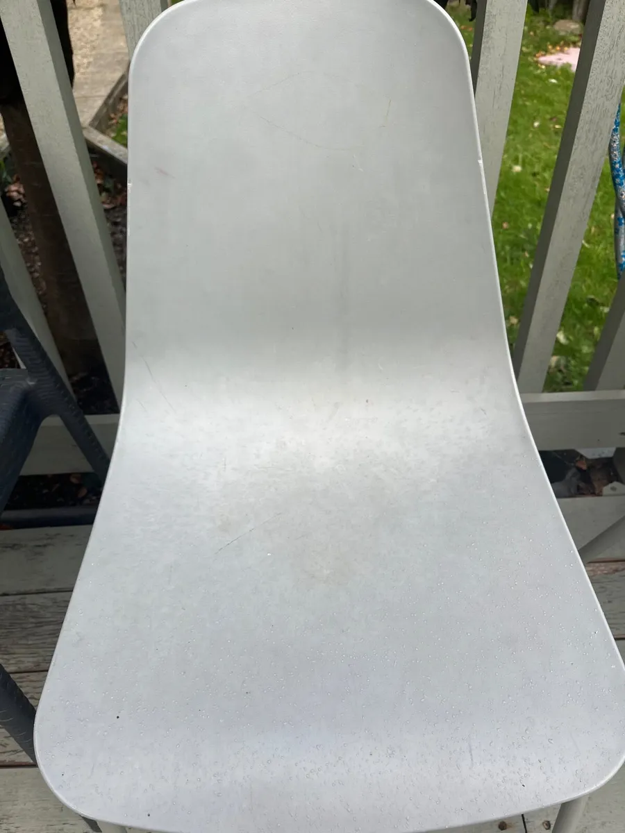 2 dining chairs - Image 1