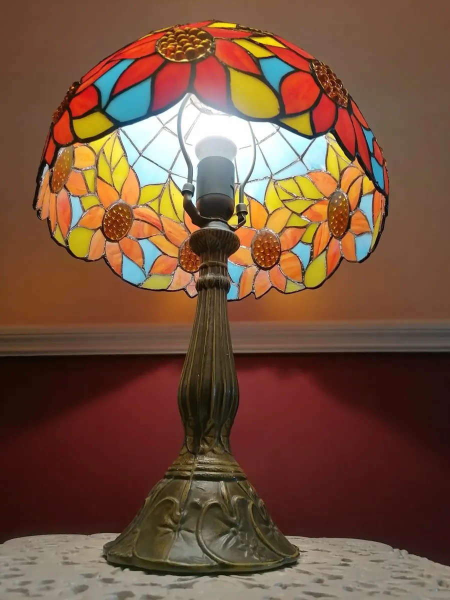Tiffany Table Lamp New In Box Free Delivery - Image 4