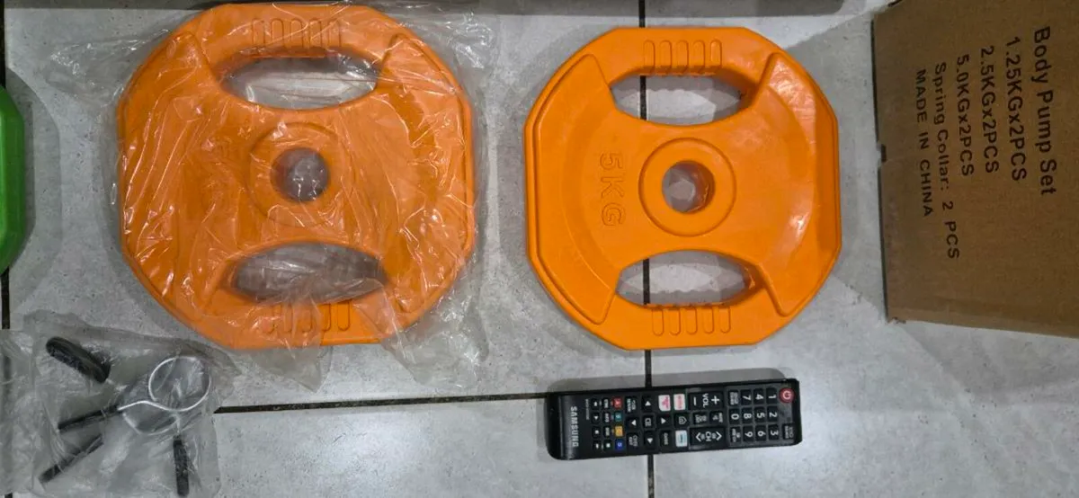 Brand new 20 kilo bodypump weight set - Image 3
