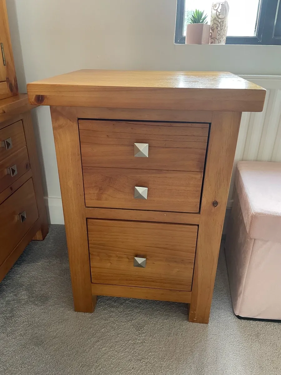 Wardrobe, drawers and locker - Image 3
