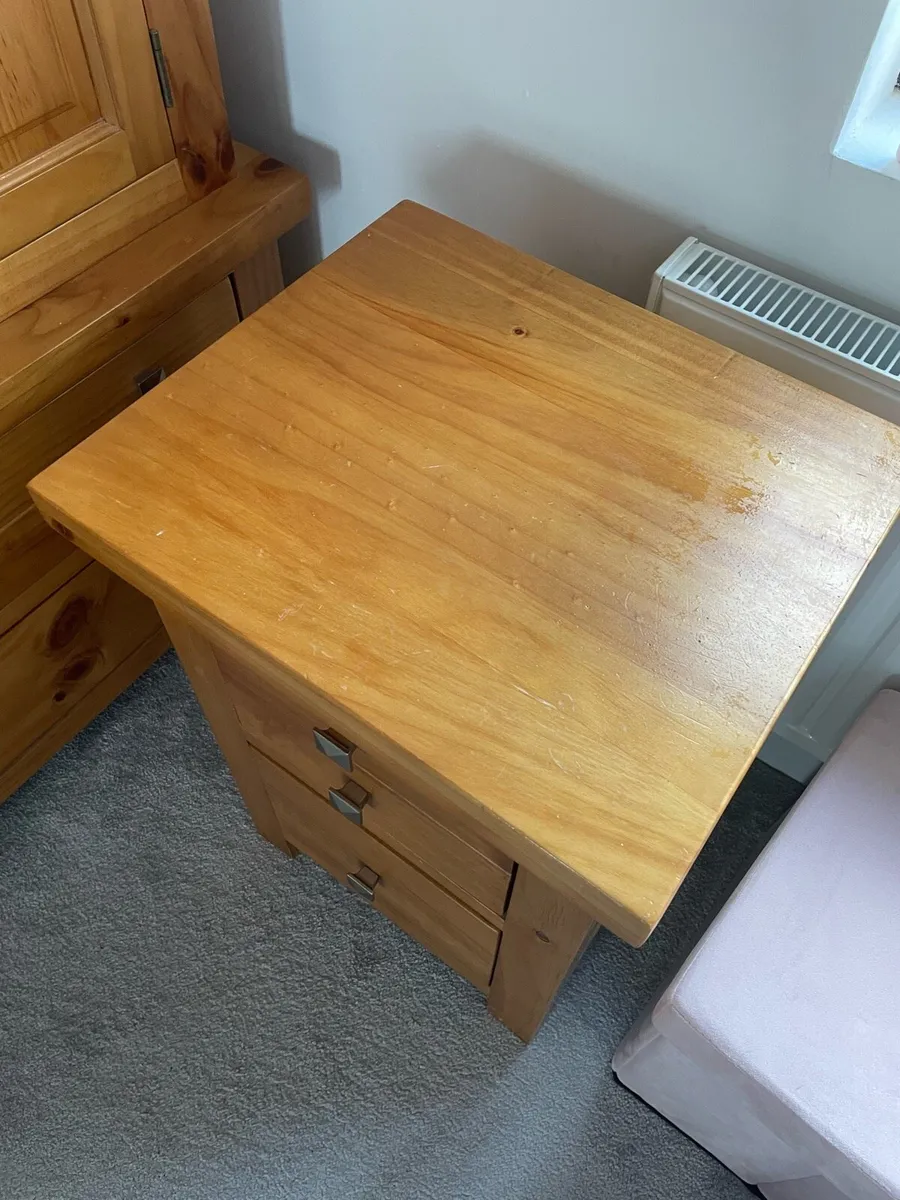 Wardrobe, drawers and locker - Image 4