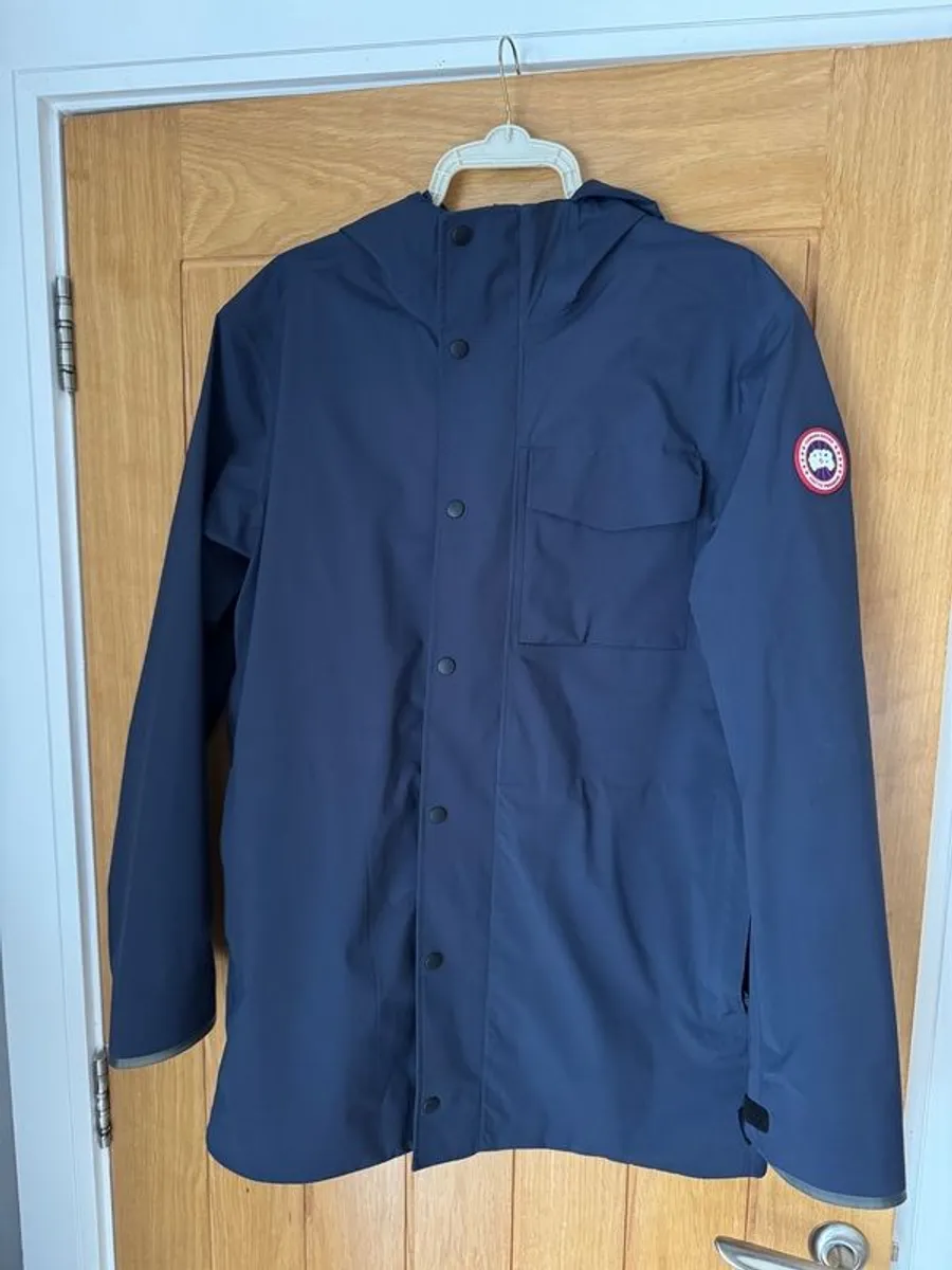 Canada Goose Nanaimo Jacket. Large - Image 1