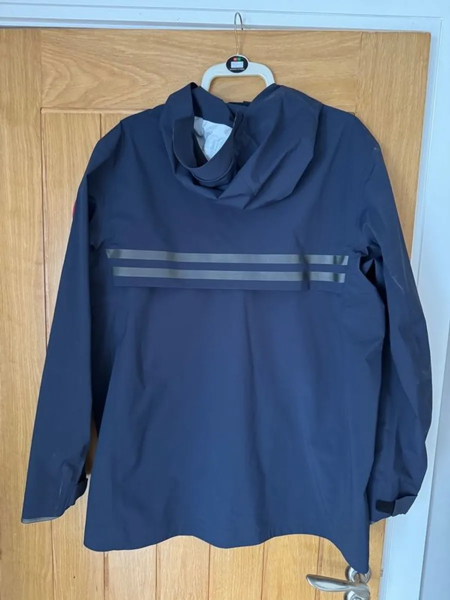 Canada Goose Nanaimo Jacket. Large - Image 2