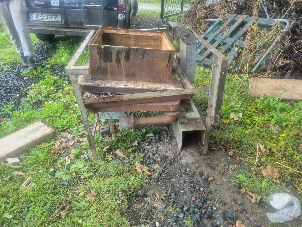 Content of chipper - Image 1