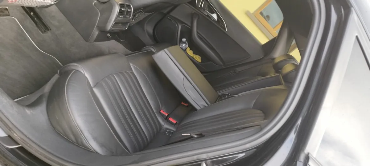 Audi A6 s-line  auto Black Edition ultra - Image 2